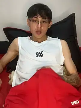 Stripchat Free Porn Cam of VittorioPrince