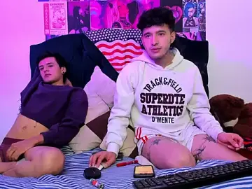 Stripchat Live Porn of ZOREN33
