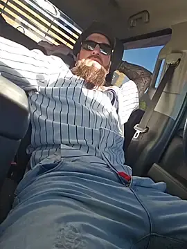 Stripchat Live Sex Cam of Beardedtattood