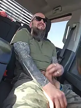Stripchat Free Live Porn of Beardedtattood