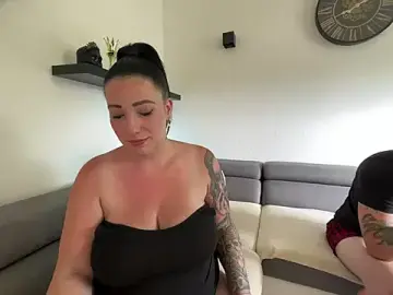 Stripchat Free Porn Cam of BonnyundClyde19