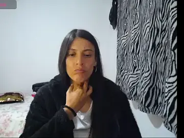 Stripchat Nude Webcam of aleja_2024