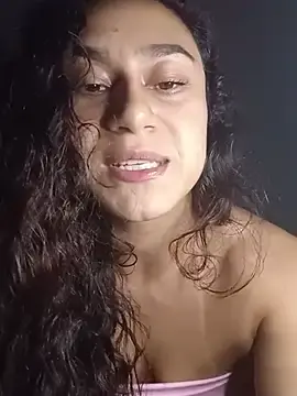 Stripchat Sex Chat of yummi_greluda