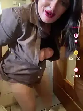 Stripchat Live Sex of Irish_Scarlet_Squirt