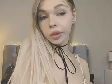 Stripchat Adult Webcams of Blondy_Fina