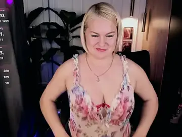 Stripchat Free Live Porn of YolandaKiss