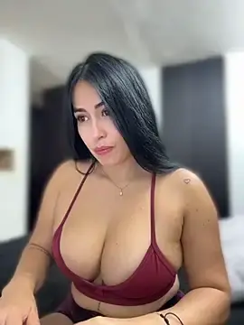 Stripchat Nude Webcam of areviklusine1
