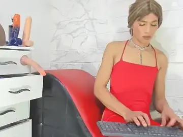 Stripchat Sex Cam of Natasha_Of_The_Rose