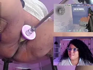 Stripchat Live Sex of MhiaRey