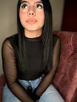 Stripchat Sex Cam of Laura-Khalifa