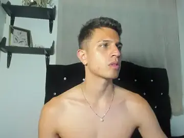 Stripchat Watch Live Sex Cams of kevin_ahss