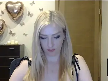Stripchat Live Sex Cam of Wild_Silk_Desire
