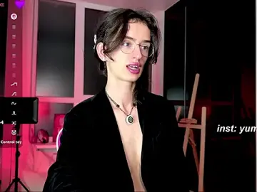 Stripchat Live Sex Cam of YummyTati