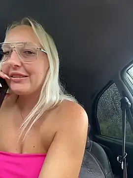 Stripchat Free Porn Cam of MerlinDave