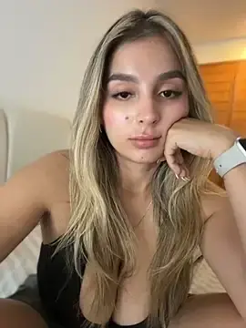 Stripchat Live Sex Cam of oriana_zoeee