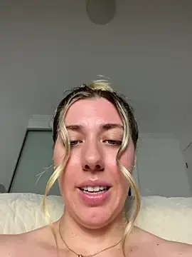 Stripchat Live Sex Cam of Aussielulu