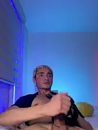 Stripchat Nude Webcam of santikhalifa
