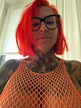 Stripchat Free Porn Cam of CatCoxx