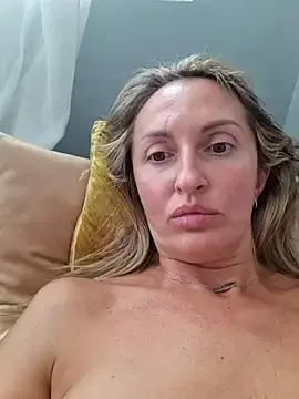 Stripchat Private Sex Chat of Miss____Mia_