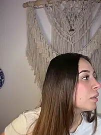 Stripchat Free Live Porn of Naughty_hanna1
