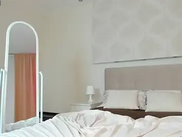 Stripchat Adult Webcam of Elle_Ellise