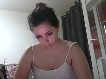 Stripchat Live Sex Cam of LovelyJulliette