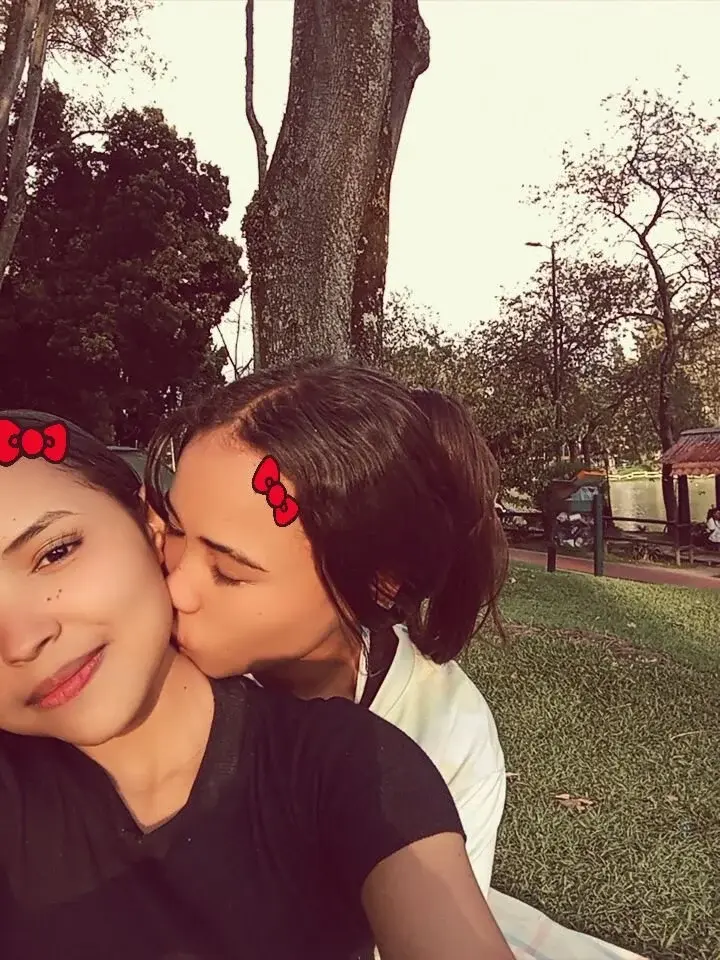 carla_camila