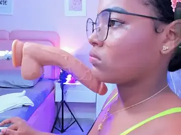 Stripchat Free Live Porn of mafe_garcia