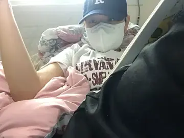 Stripchat Sex Cam of hypekittyboy