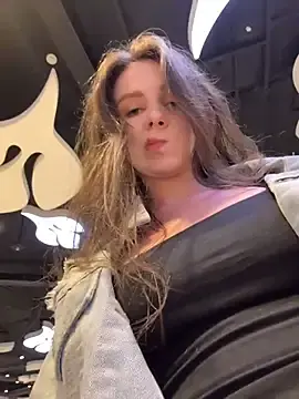 Stripchat Live Sex Cam of Ttixmila