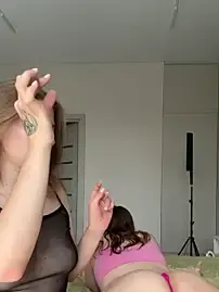 Stripchat Live Sex Cam of LeilaFloraX