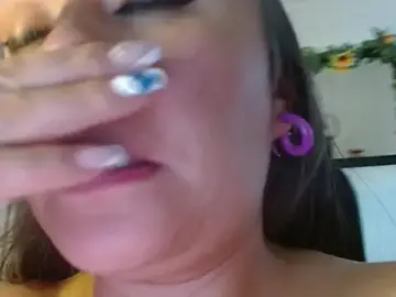 Stripchat Free Porn Cam of miss_evoleth2