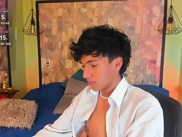 Stripchat Free Live Porn of alex_santoss