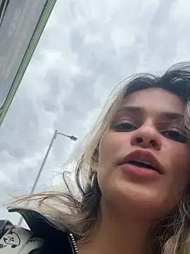 Stripchat Free Live Porn of cuteluci_