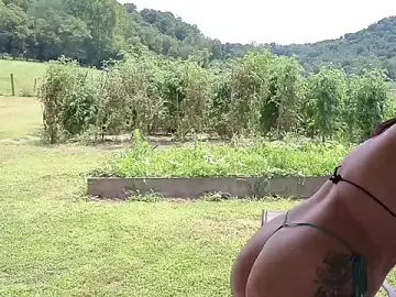 Stripchat Live Sex Cam of thickfarmtwat