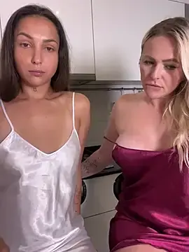 Stripchat Sex Chat of Keep_us_wild