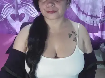 Stripchat Sex Chat of vivian-milf