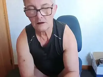 Stripchat Nude Webcam of daddy_man
