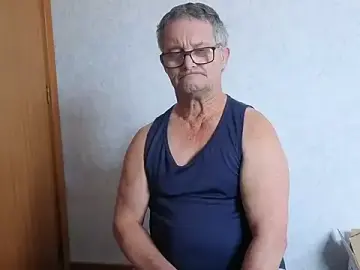Stripchat Live Sex Cam of daddy_man