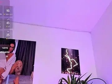 Stripchat Free Live Porn of AnyssyaHot