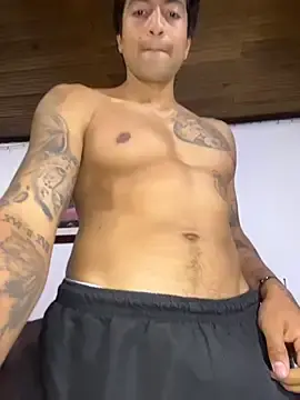 Stripchat Best Webcam of Crisloverrr