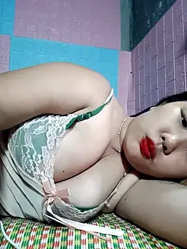 Stripchat Live Sex Cam of Irene-01