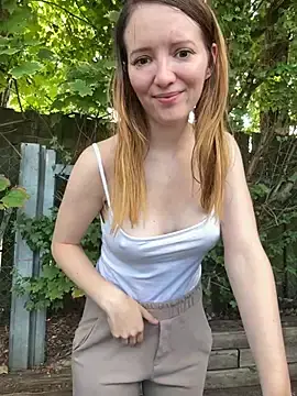 Stripchat Live Sex Cam of FayeFlame