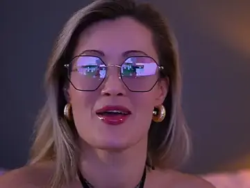 Stripchat Live Sex of CottaDakota