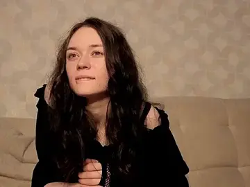 Stripchat Sex Cam of InesWiltse