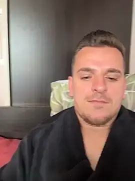 Stripchat Free Live Porn of Huge_cock22cm