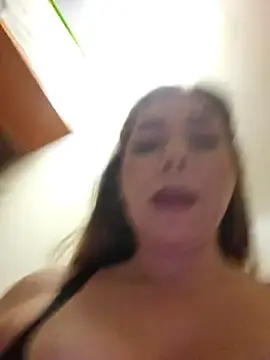 Stripchat Live Sex Cam of Ella_sweety