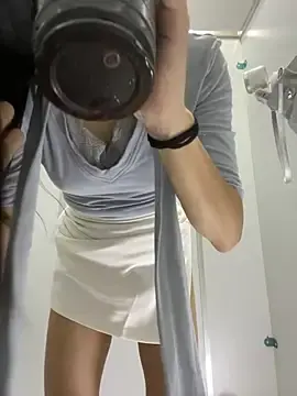 Stripchat Live Sex Cam of xiao-Lin