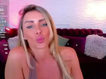 Stripchat Free Live Porn of AngelWooW