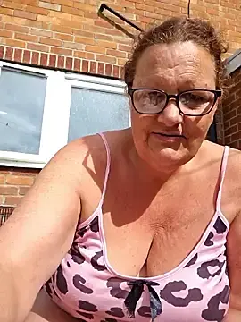 Stripchat Free Porn Cam of MissQueenBeex